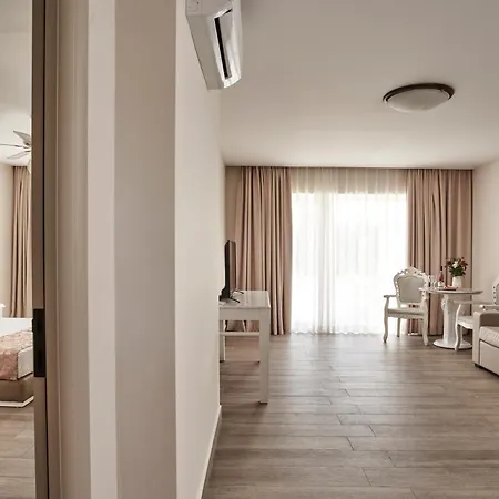 Hotel Sandy By Rizos Línia